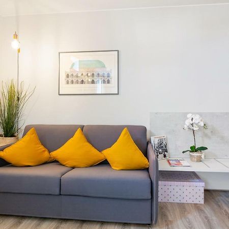 Piazzetta Palladio Romantic Studio Apartment Vicenza Bagian luar foto
